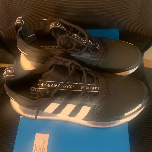 Men's Adidas NMD v3 in Black White Size 8.5 Brand new - Picture 4 of 6